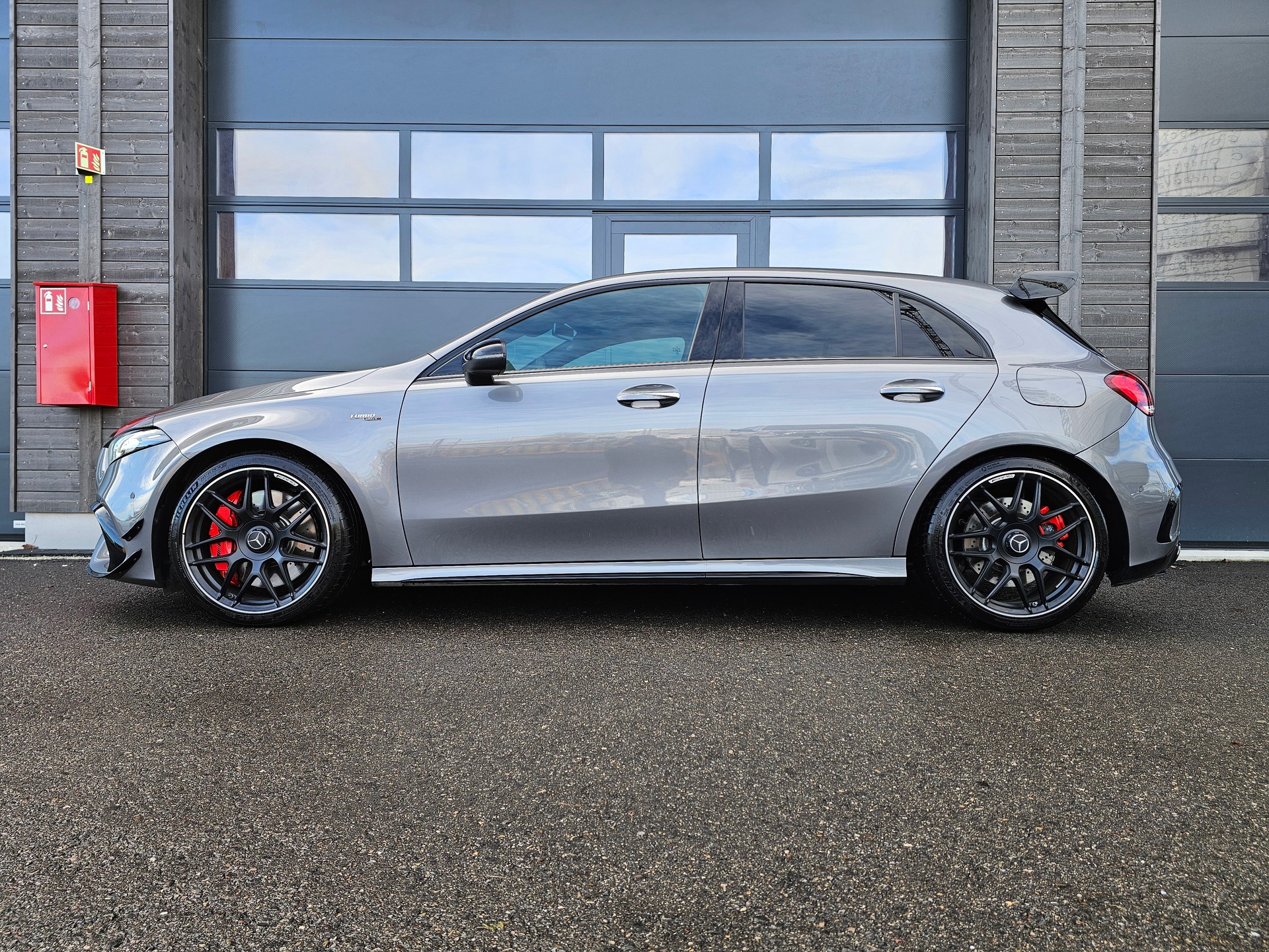 MERCEDES-BENZ A 45 S AMG 4Matic+ Speedshift-image-3