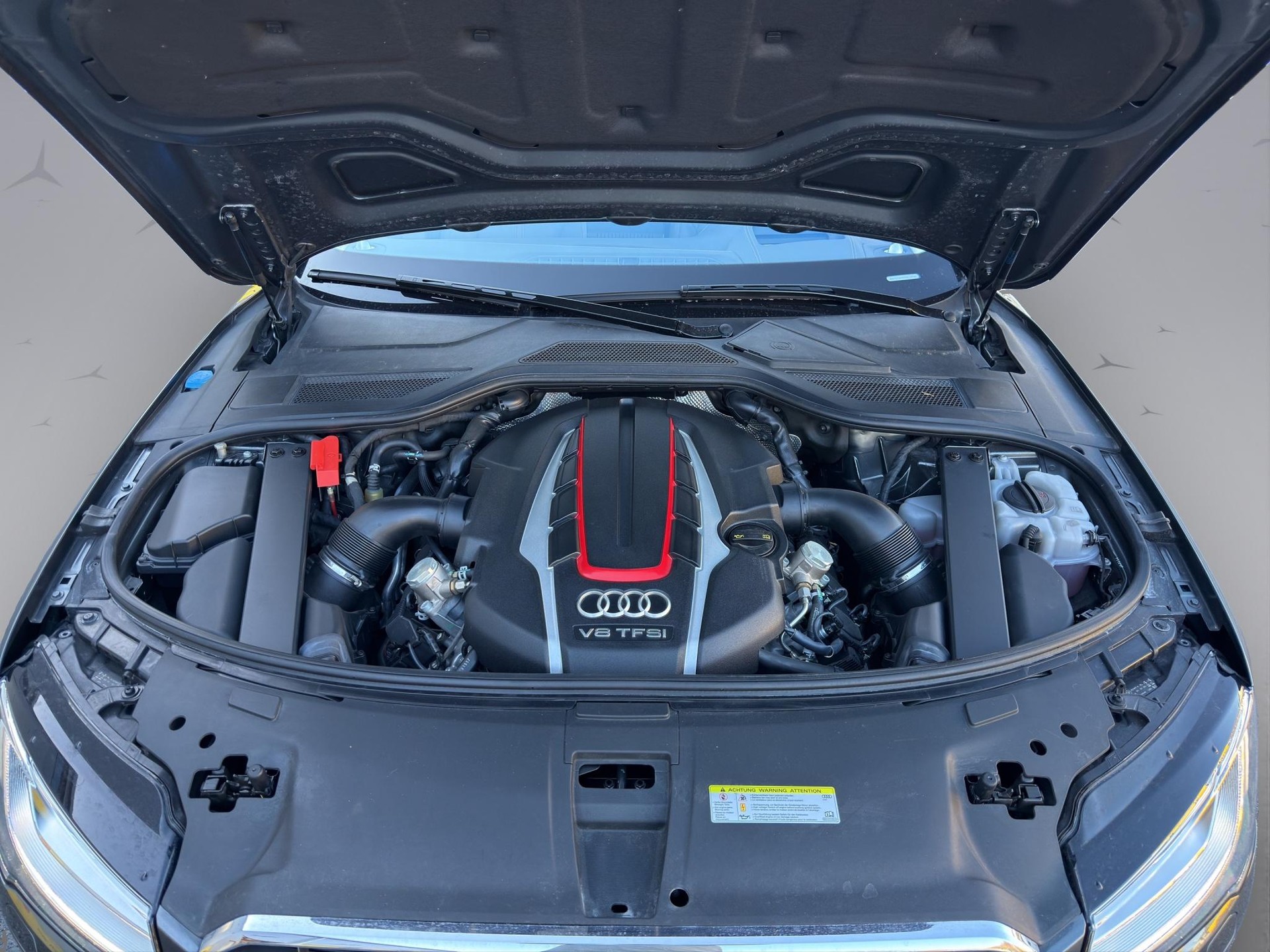 AUDI S8 4.0 V8 TFSI quattro T-Tronic-image-21