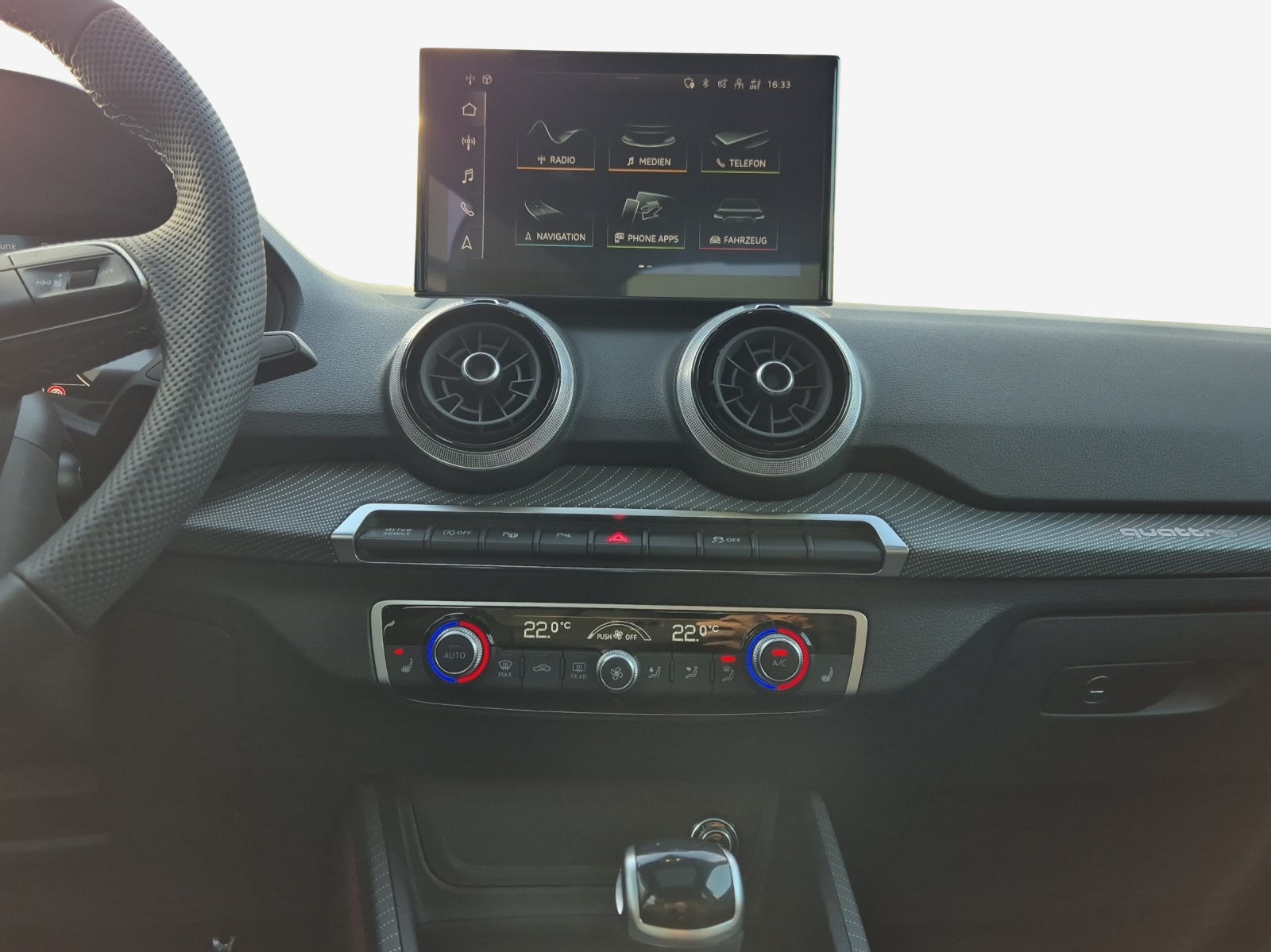 AUDI Q2 40 TFSI S line Attraction quattro S-tronic-image-10