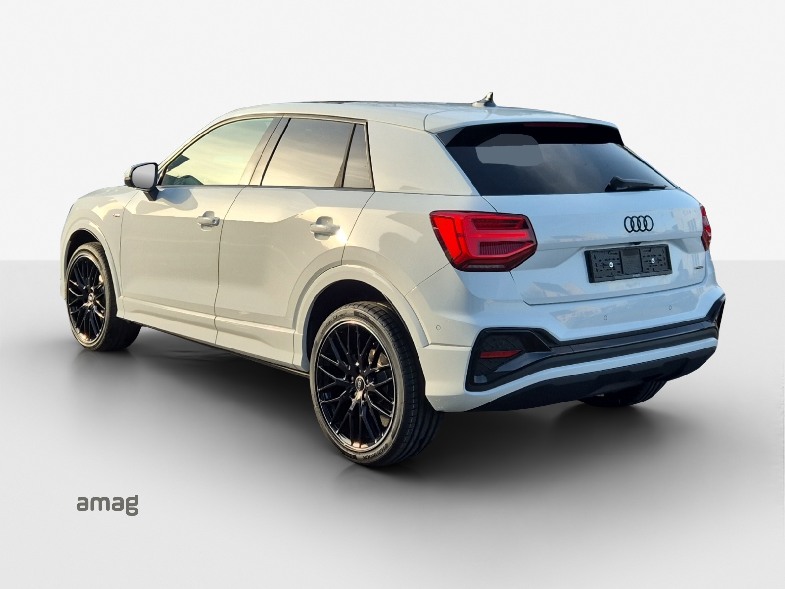AUDI Q2 40 TFSI S line Attraction quattro S-tronic-image-2