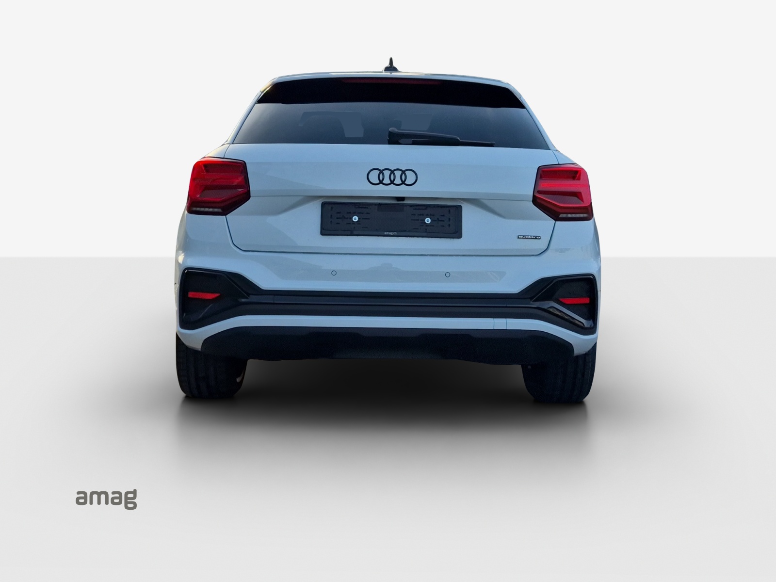 AUDI Q2 40 TFSI S line Attraction quattro S-tronic-image-3