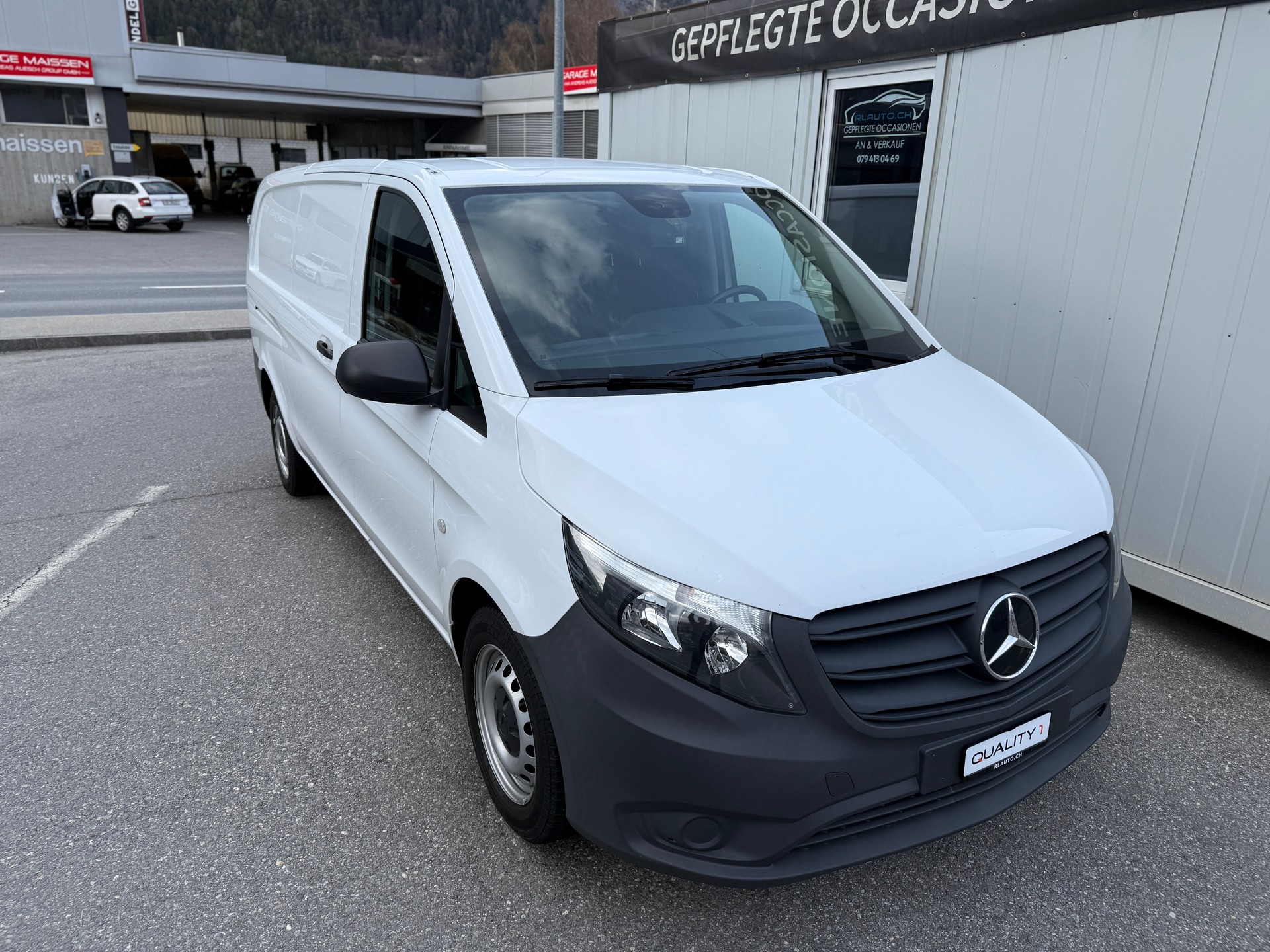 MERCEDES-BENZ Vito 114 EXTRA LANG 4Matic 7G-Tronic Euro 6 *RÜCKFAHRKAMERA * AHK *-showroom-element-1