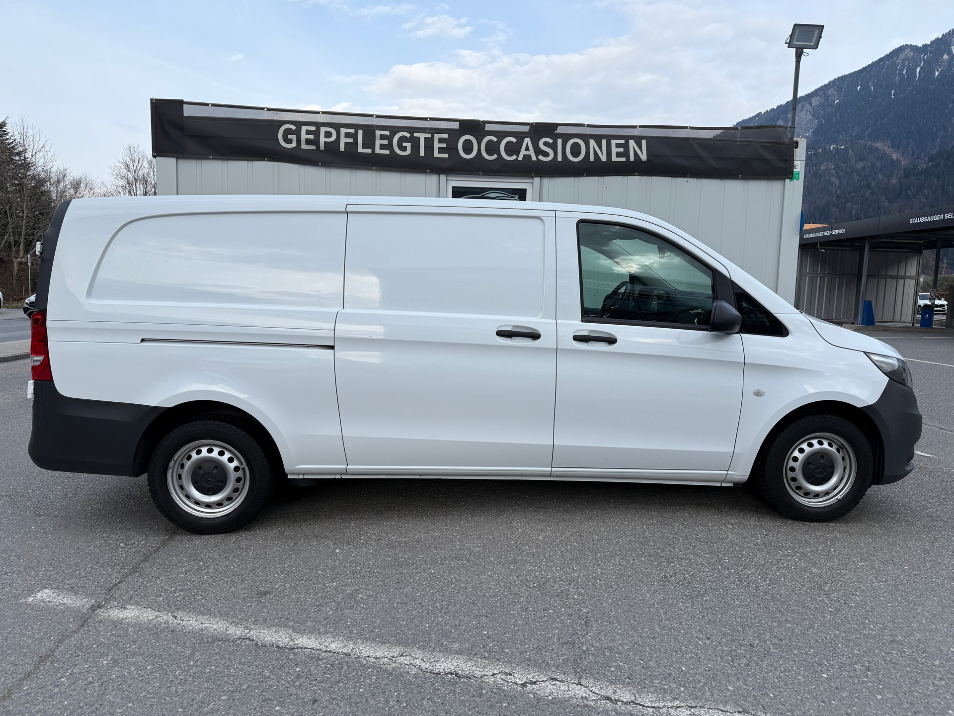 MERCEDES-BENZ Vito 114 EXTRA LANG 4Matic 7G-Tronic Euro 6 *RÜCKFAHRKAMERA * AHK *-showroom-element-2