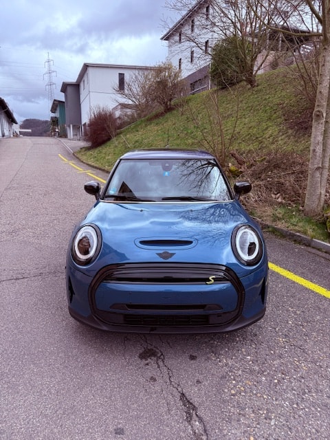 MINI Cooper SE-image-1
