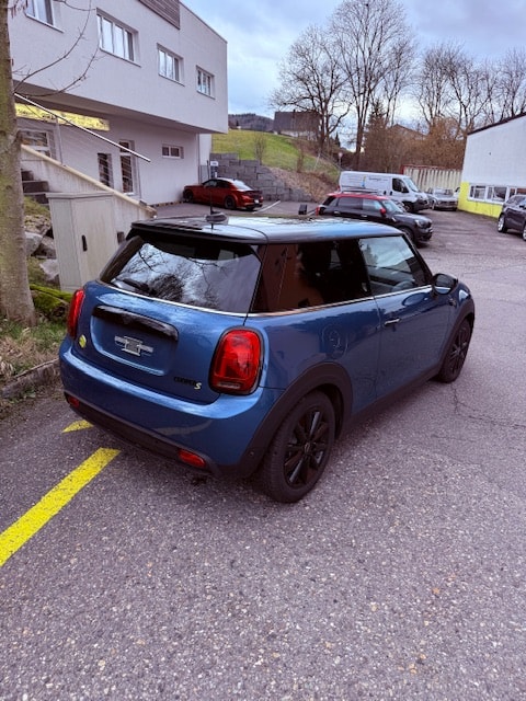 MINI Cooper SE-image-4