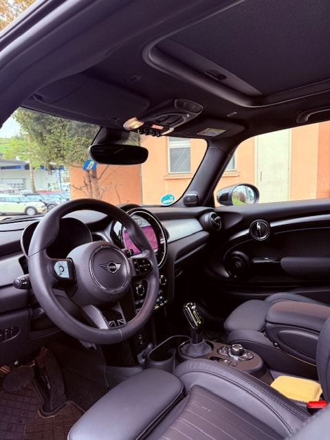 MINI Cooper SE-image-11