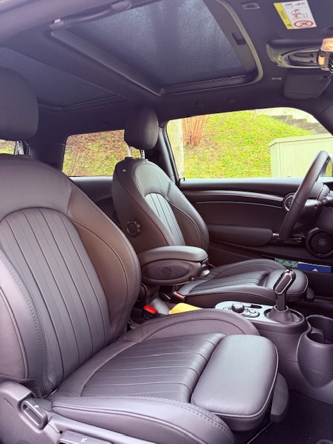 MINI Cooper SE-image-10