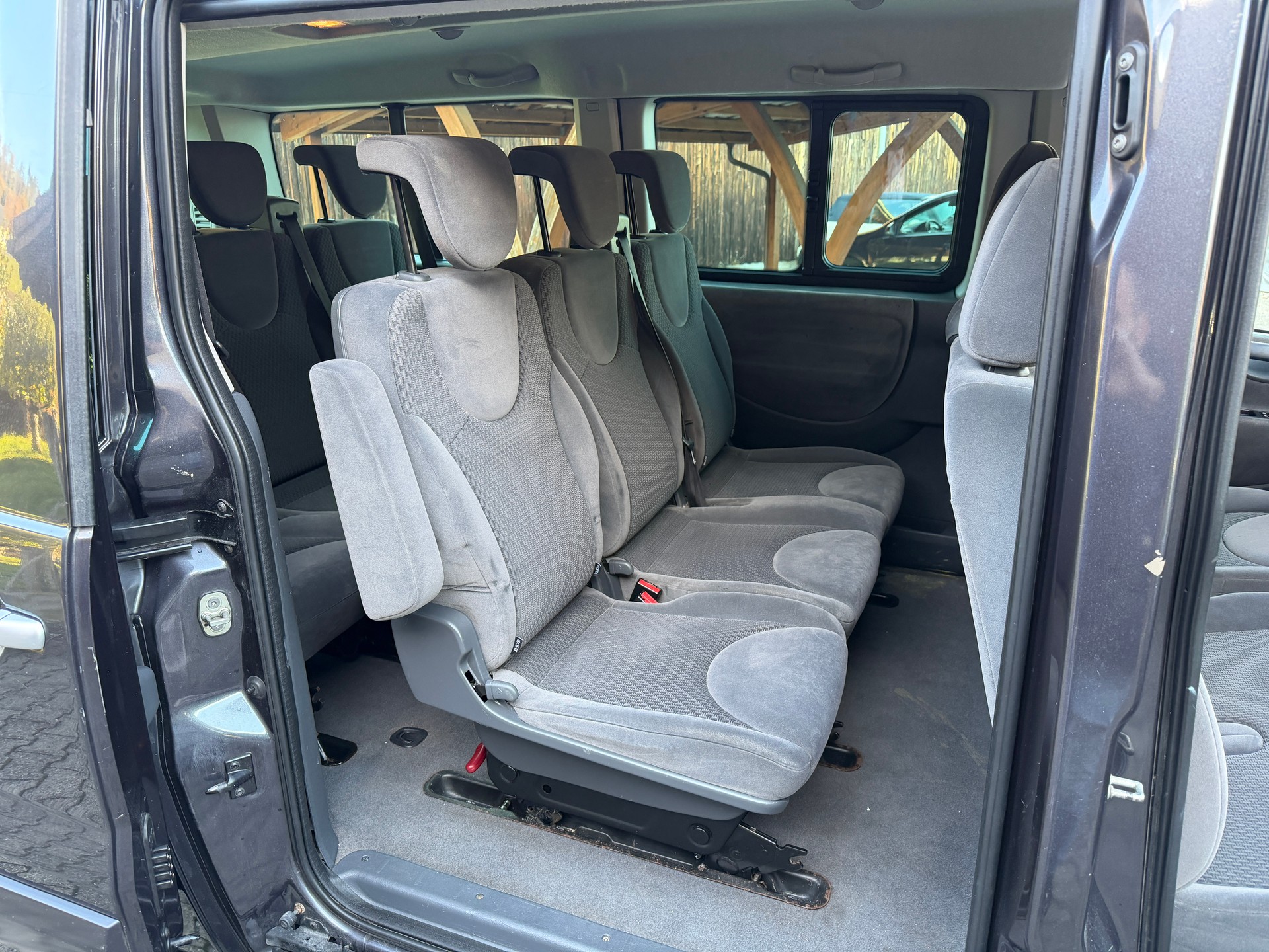 PEUGEOT Expert Tepee 2.0 HDi Allure L2-image-9