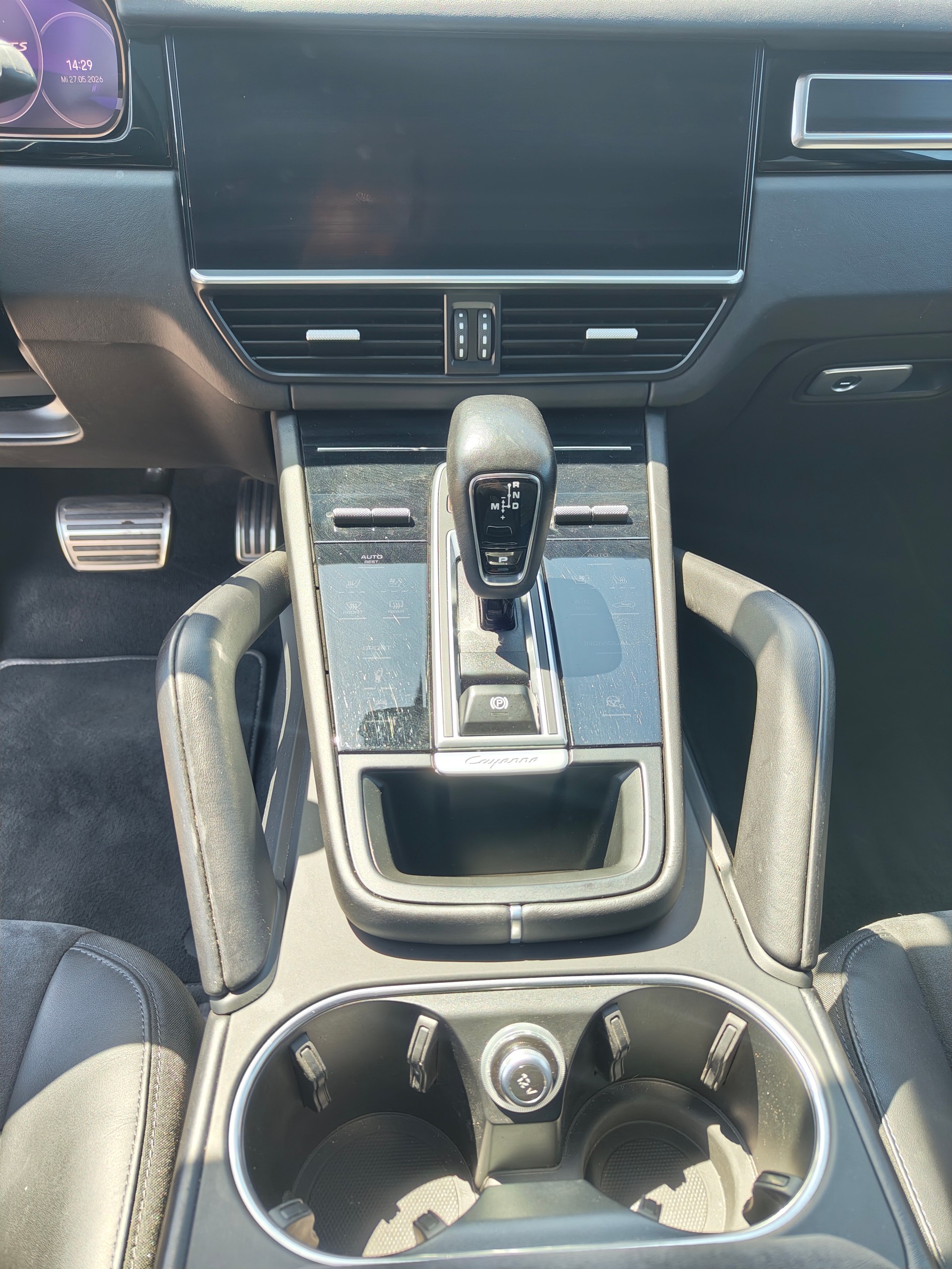 PORSCHE Cayenne GTS Coupé-image-8