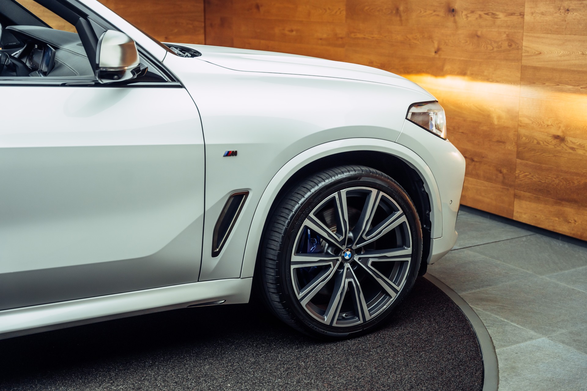 BMW X5 xDrive M50d Steptronic-image-18