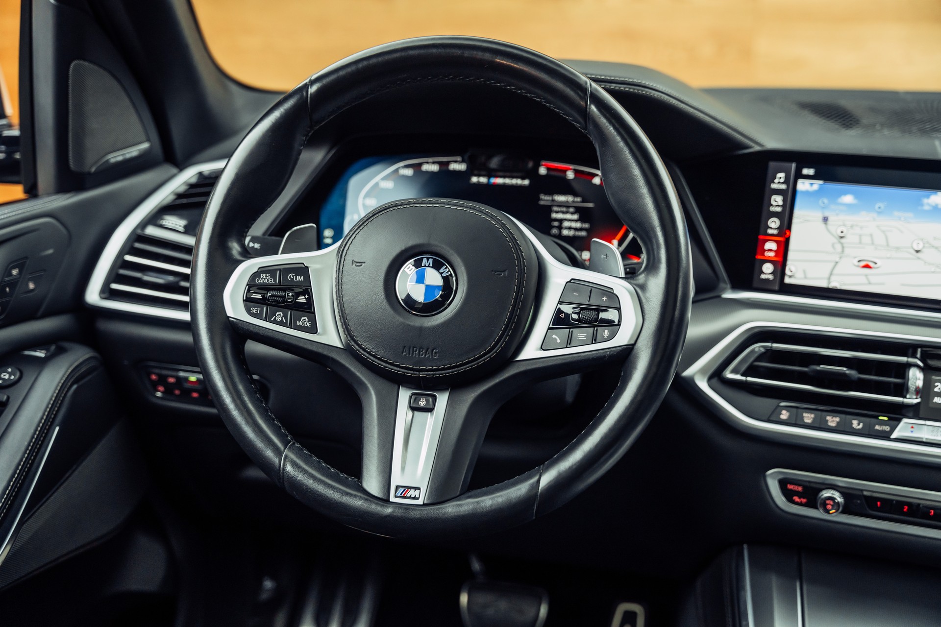 BMW X5 xDrive M50d Steptronic-image-16