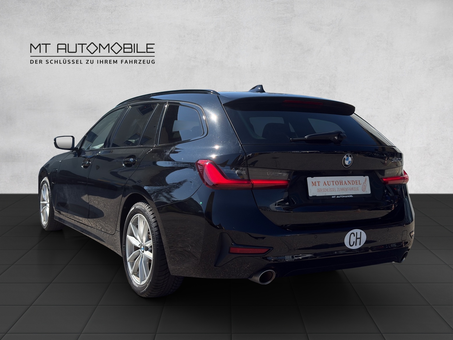 BMW 320e Touring Sport Line Steptronic-showroom-element-2