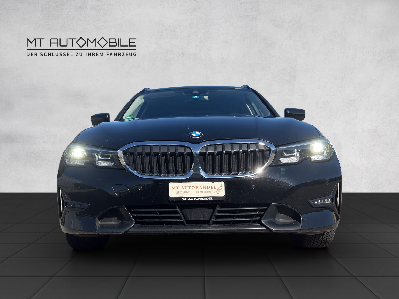 BMW 320e Touring Sport Line Steptronic-showroom-element-1