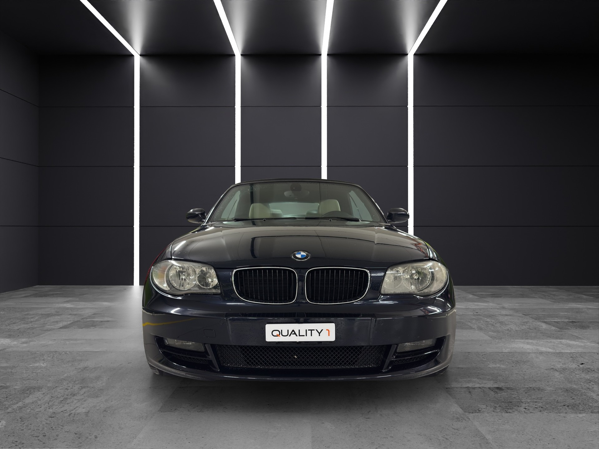 BMW 118i Cabrio-image-1