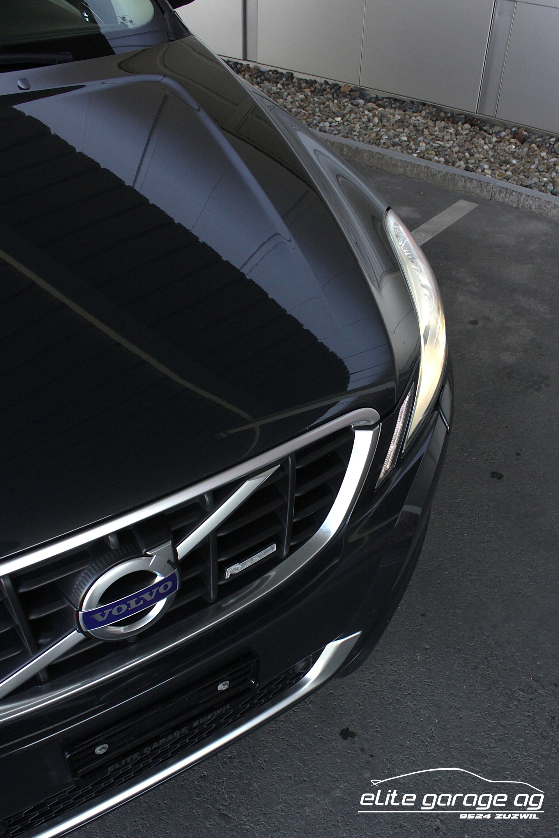VOLVO XC60 D5 AWD R-Design Geartronic-image-11