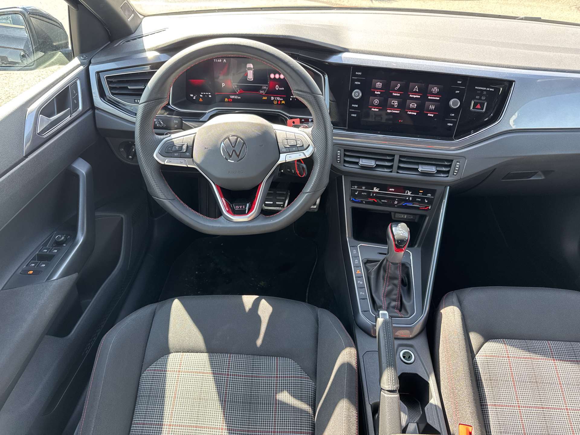 VW Polo 2.0 TSi GTi 207PS DSG-Automat-image-4