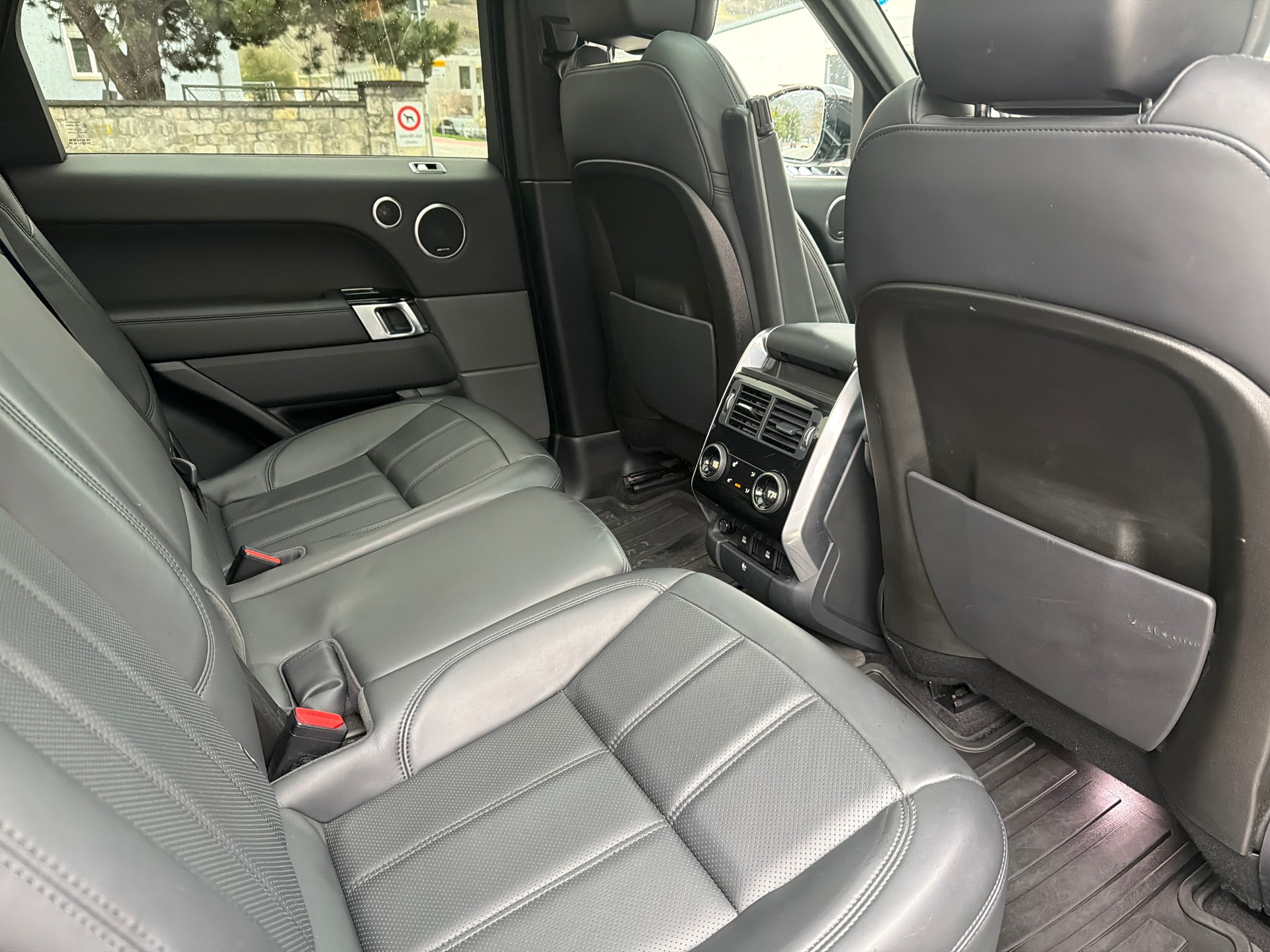 LAND ROVER Range Rover Sport 3.0 SDV6 HSE Automatic-image-17