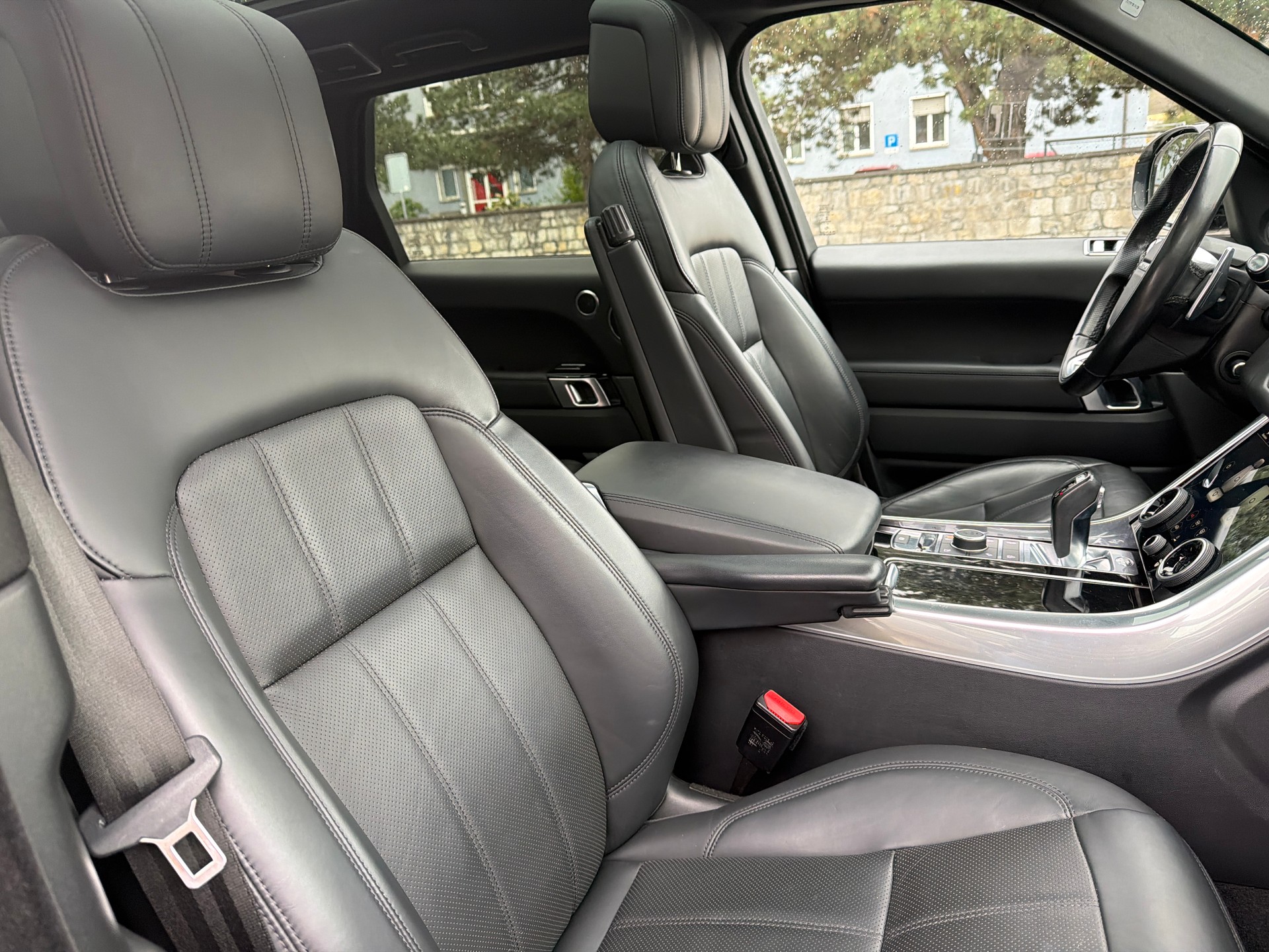 LAND ROVER Range Rover Sport 3.0 SDV6 HSE Automatic-image-18