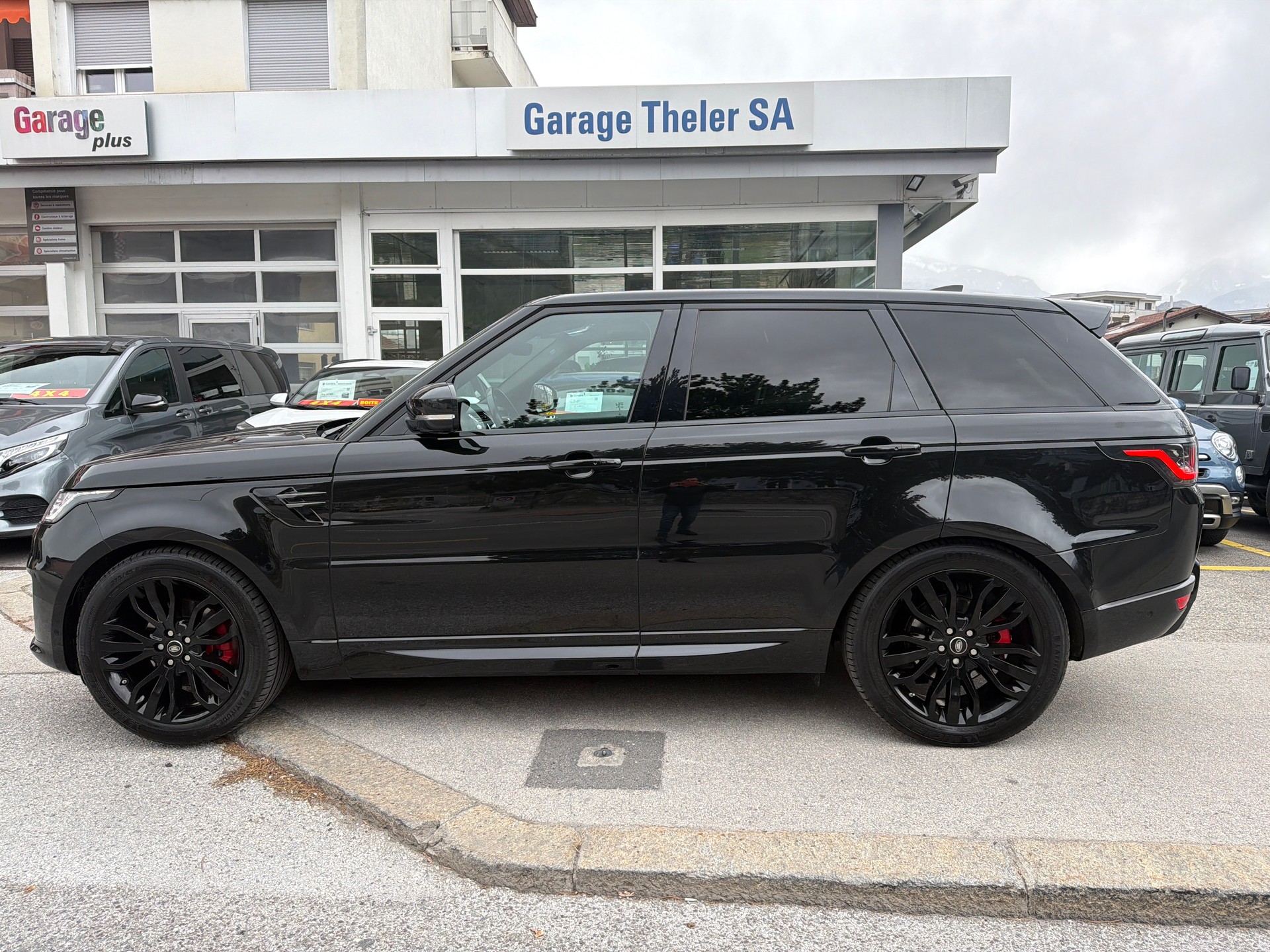 LAND ROVER Range Rover Sport 3.0 SDV6 HSE Automatic-image-1