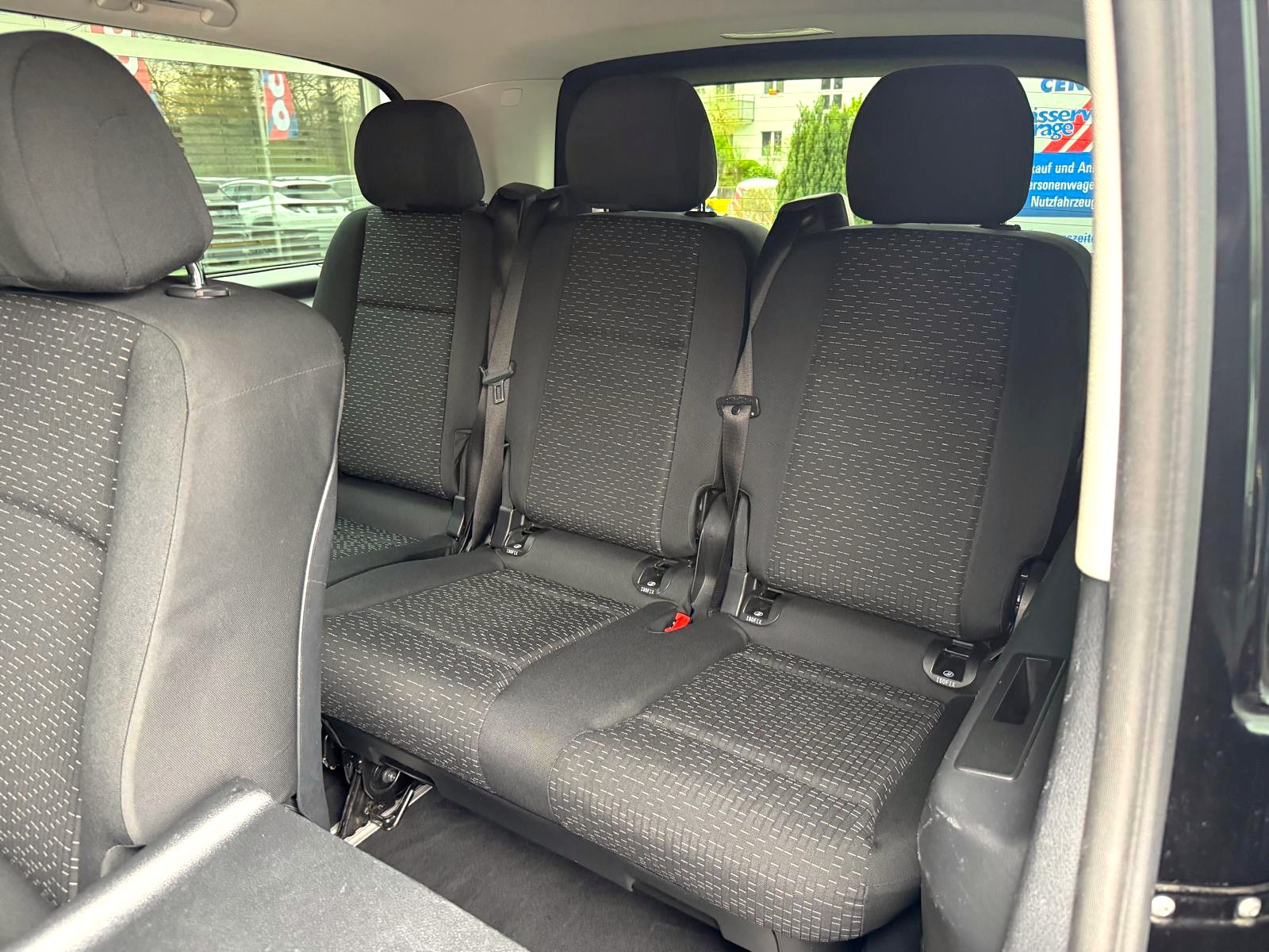 MERCEDES-BENZ Vito 116 CDI Lang Select Tourer 4Matic 9G-Tronic-image-16