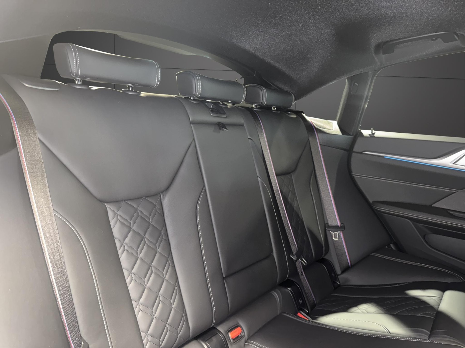 BMW i4 M50-image-16