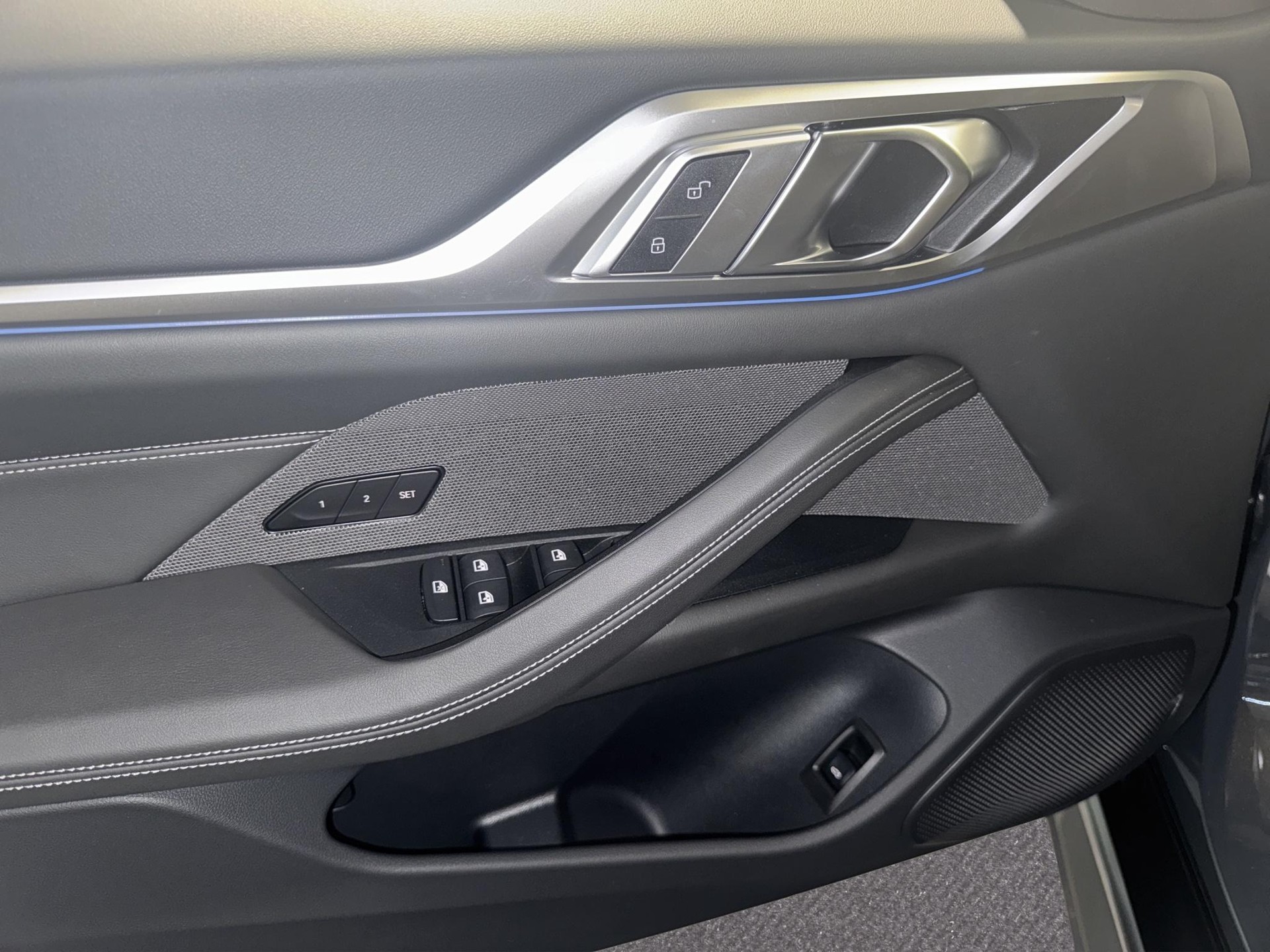 BMW i4 M50-image-11