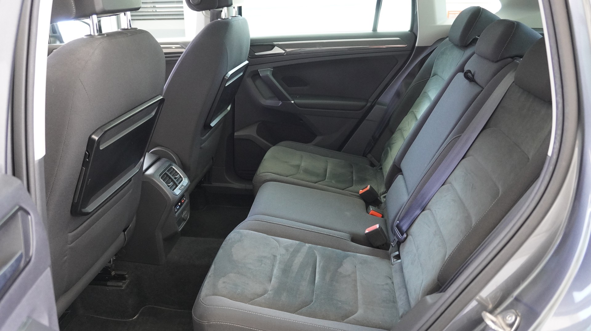 VW Tiguan 2.0 TDI SCR Highline4Motion DSG-image-4