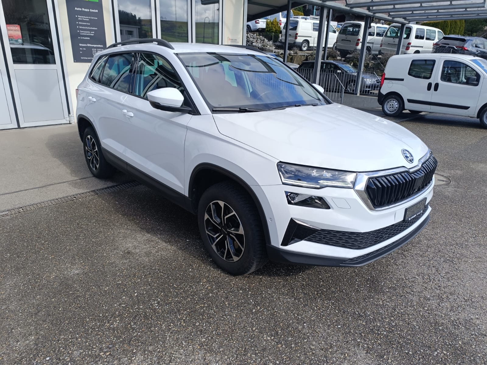 SKODA Karoq 2.0 TDI CR Style 4x4 DSG-image-6