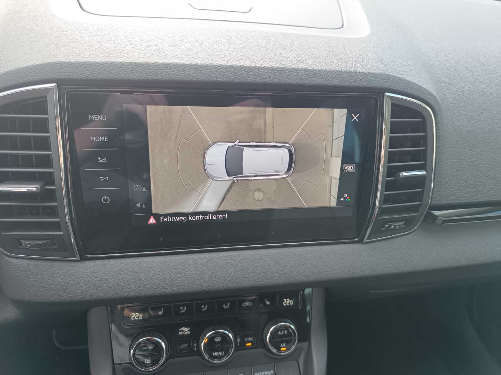 SKODA Karoq 2.0 TDI CR Style 4x4 DSG-image-14