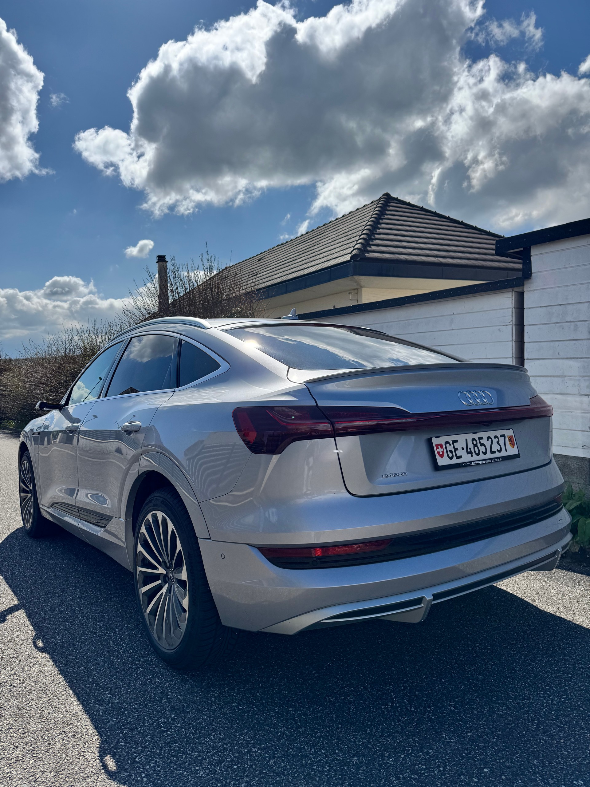 AUDI e-tron 50 Sportback S Line quattro-image-2