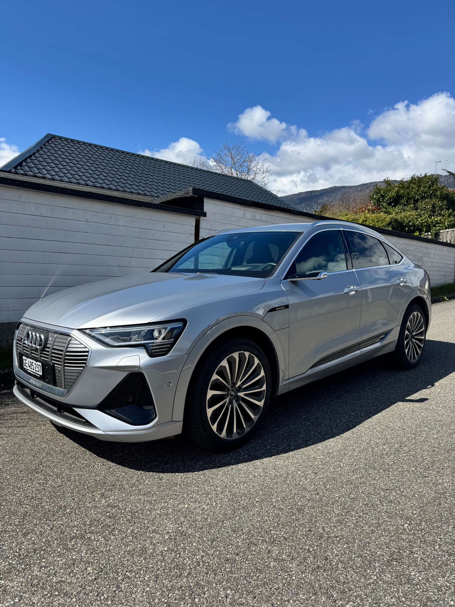 AUDI e-tron 50 Sportback S Line quattro-image-1