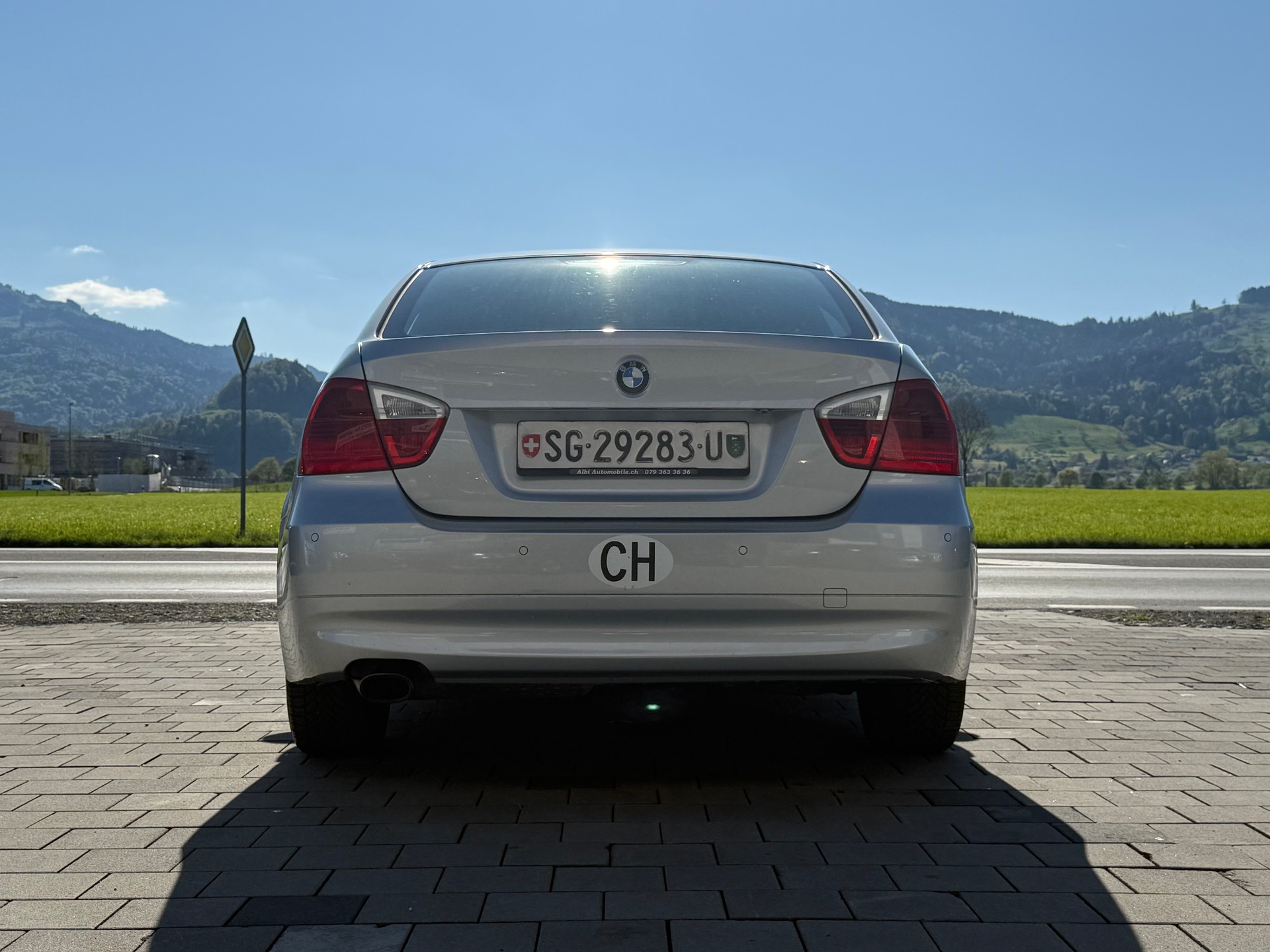 BMW 320i Steptronic-image-6