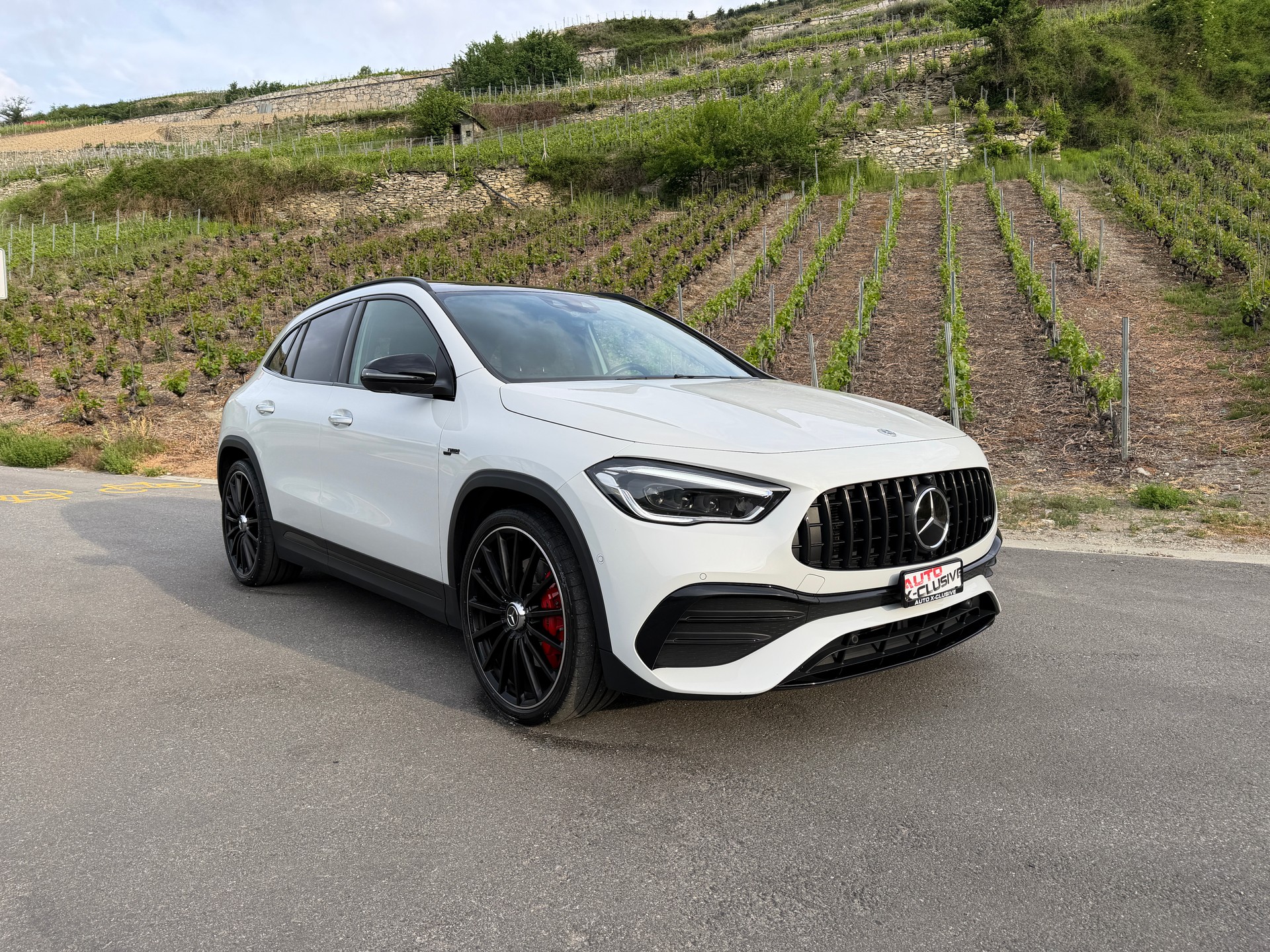 MERCEDES-BENZ GLA 35 AMG 4Matic 8G-Speedshift DCT