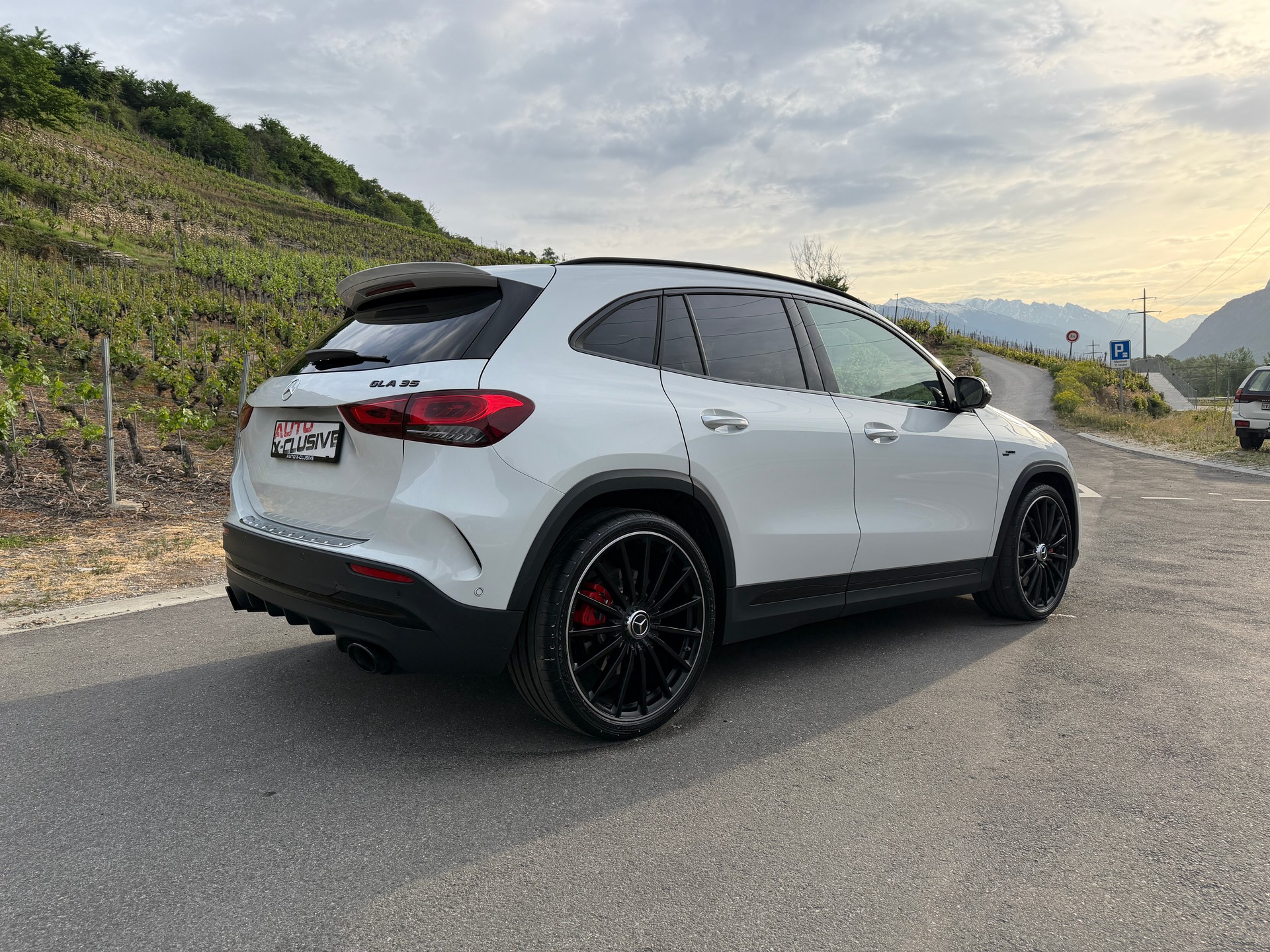MERCEDES-BENZ GLA 35 AMG 4Matic 8G-Speedshift DCT-image-6