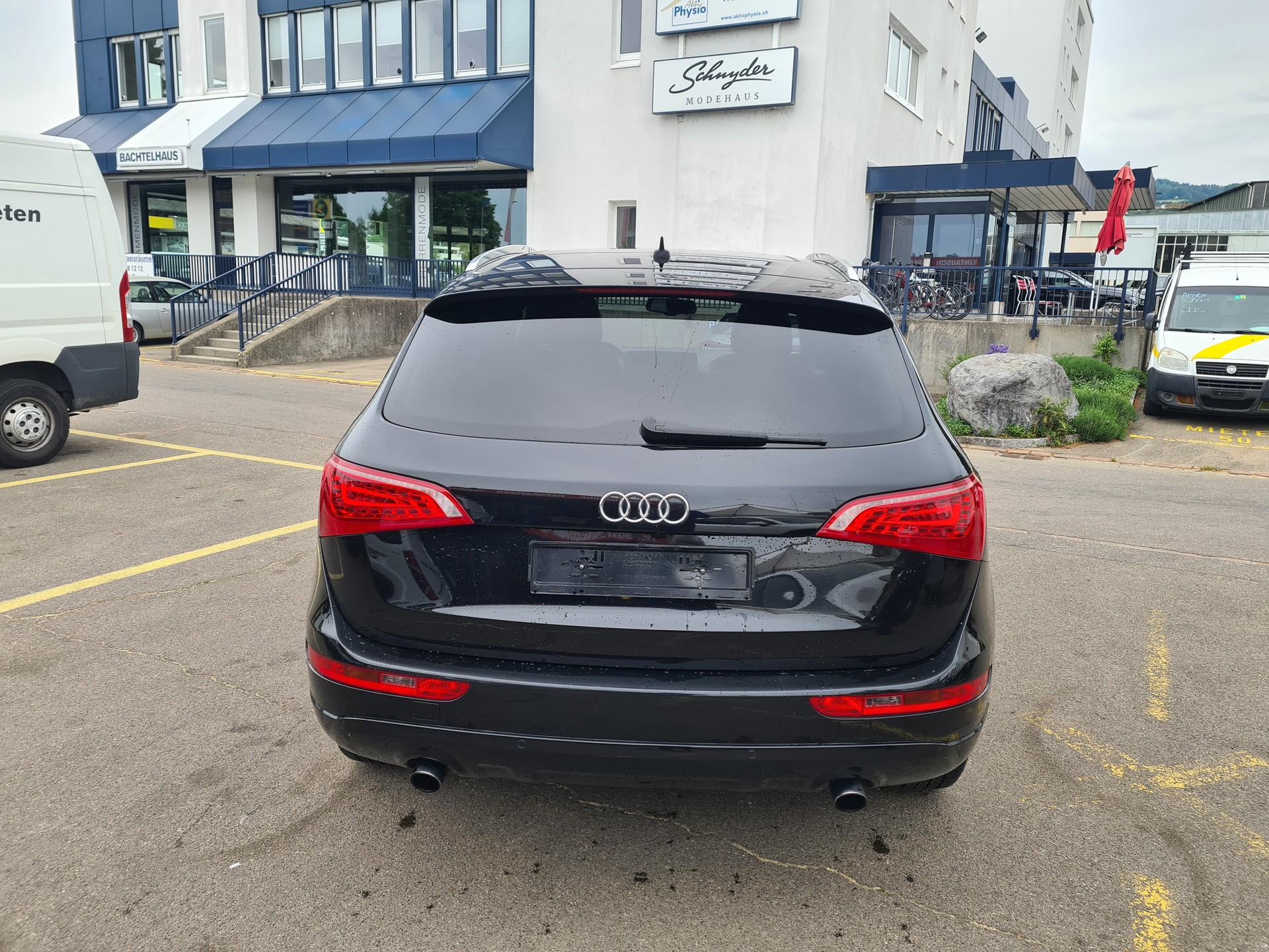 AUDI Q5 2.0 TFSI quattro S-tronic-image-3