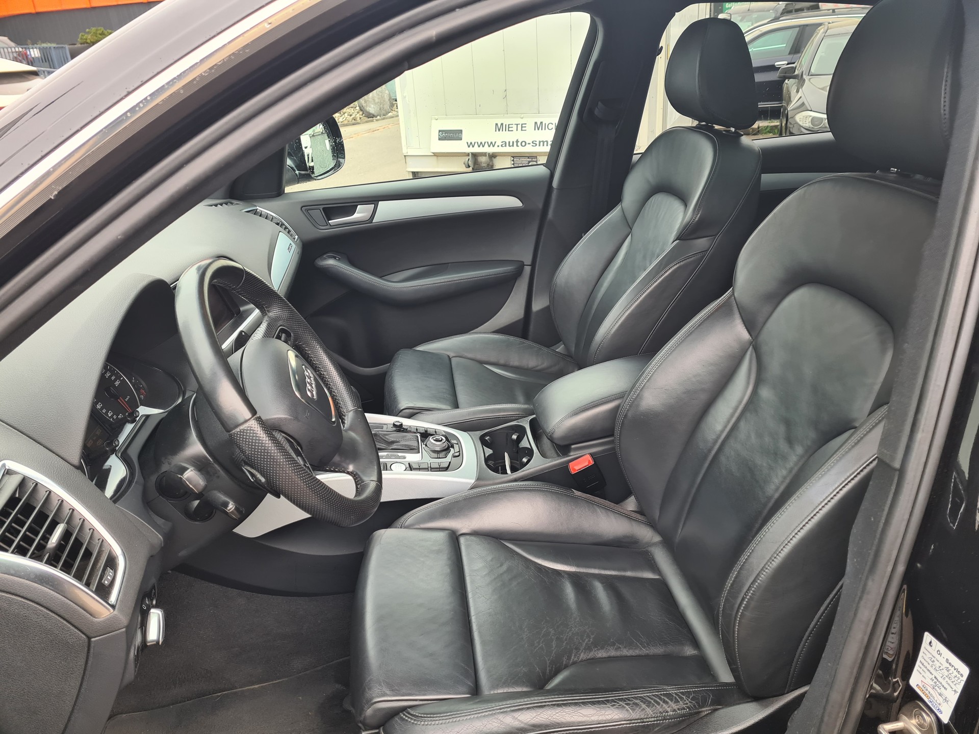 AUDI Q5 2.0 TFSI quattro S-tronic-image-5
