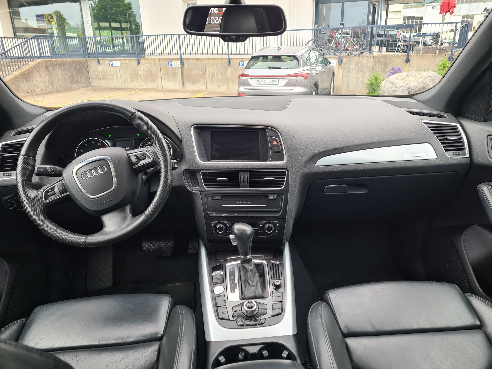 AUDI Q5 2.0 TFSI quattro S-tronic-image-7