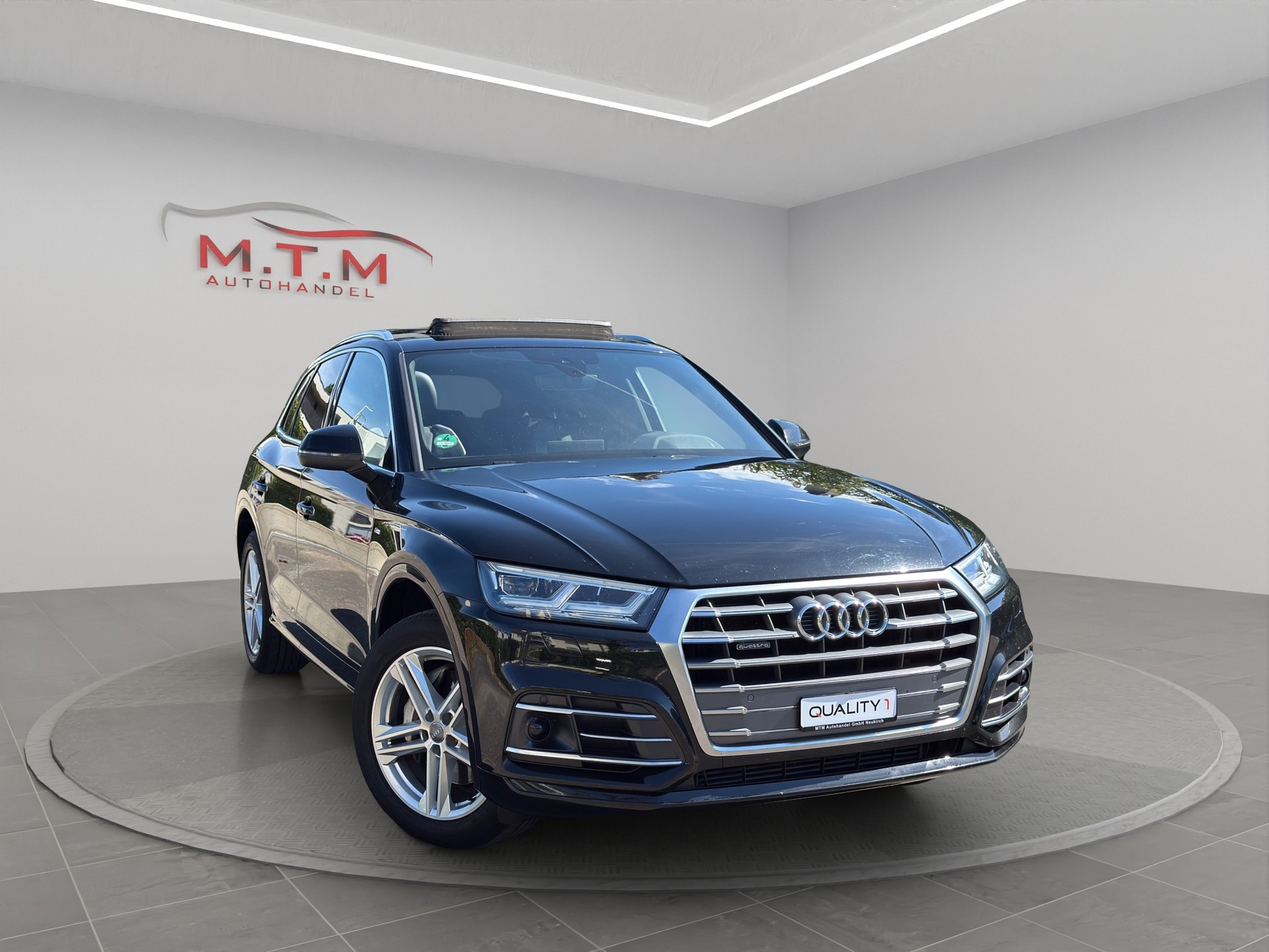 AUDI Q5 3.0 TDI quattro tiptronic