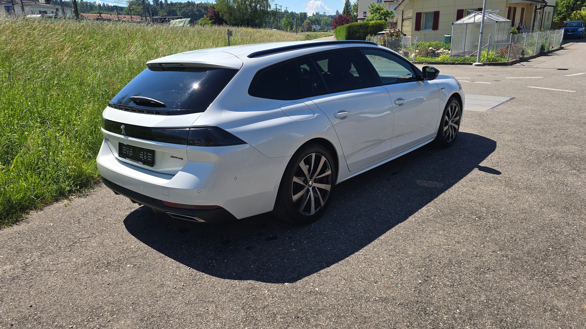 PEUGEOT 508 SW 1.5 Blue HDI GT Line EAT8-image-8