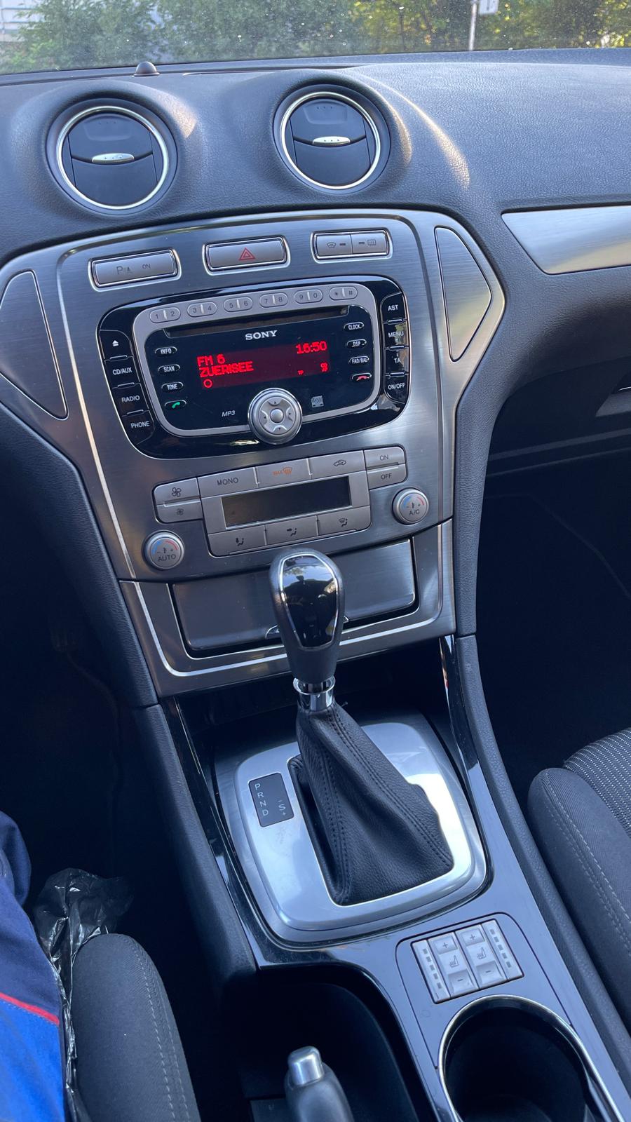 FORD Mondeo 2.0 EcoBoost SCTi TitaniumS PowerShift-image-9
