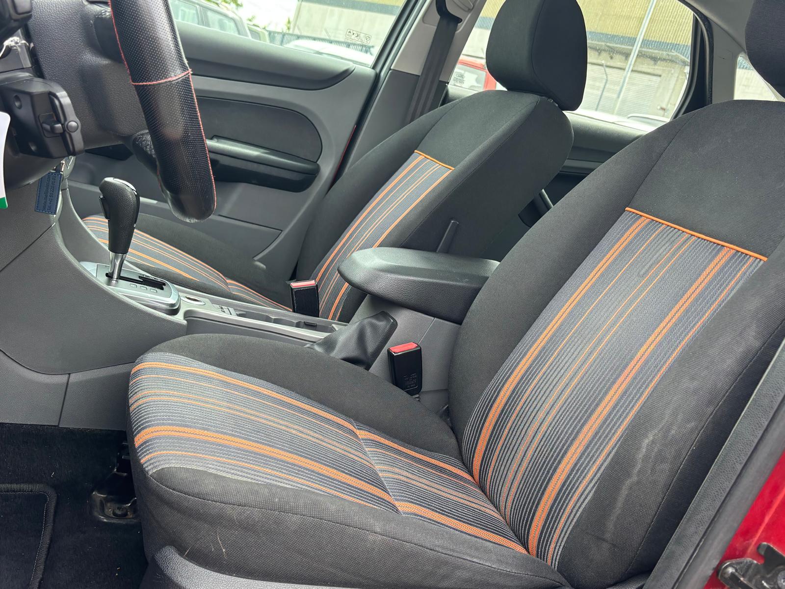 FORD Focus 2.0i Titanium Automatic-image-8