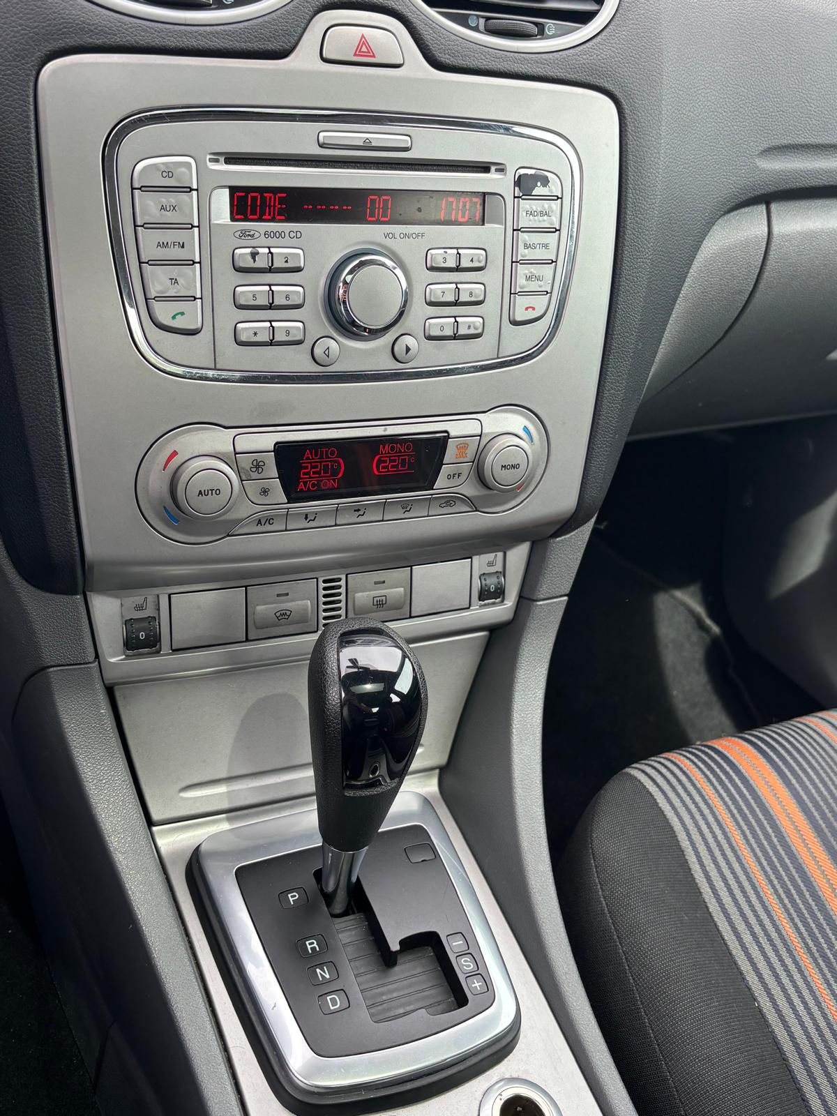 FORD Focus 2.0i Titanium Automatic-image-5