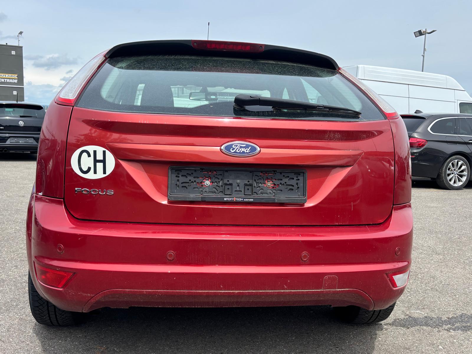 FORD Focus 2.0i Titanium Automatic-image-2