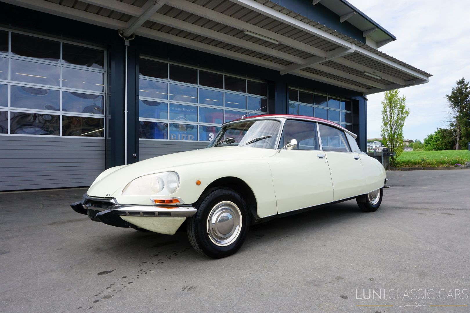 CITROEN D Super 5-showroom-element-1