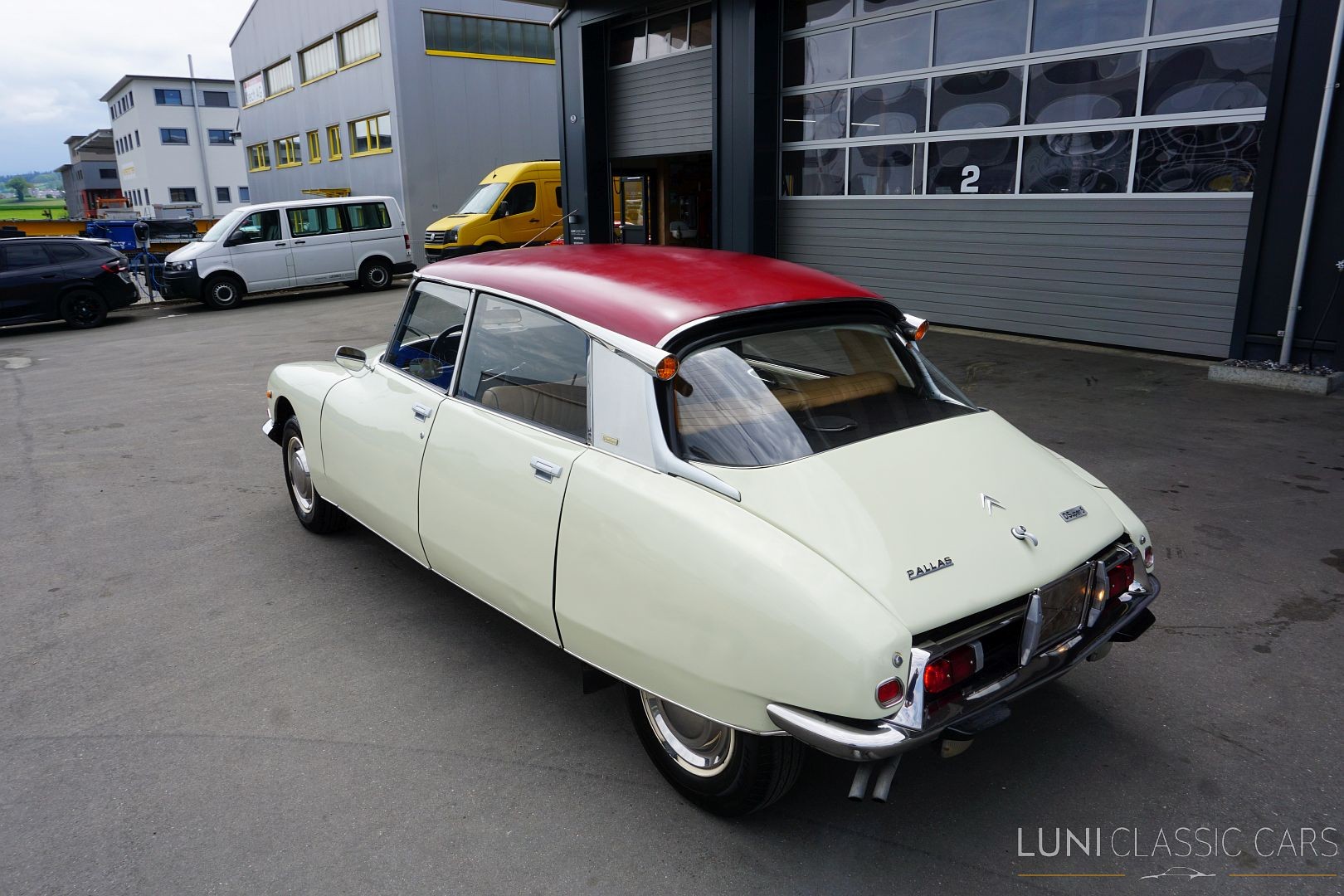 CITROEN D Super 5-showroom-element-3