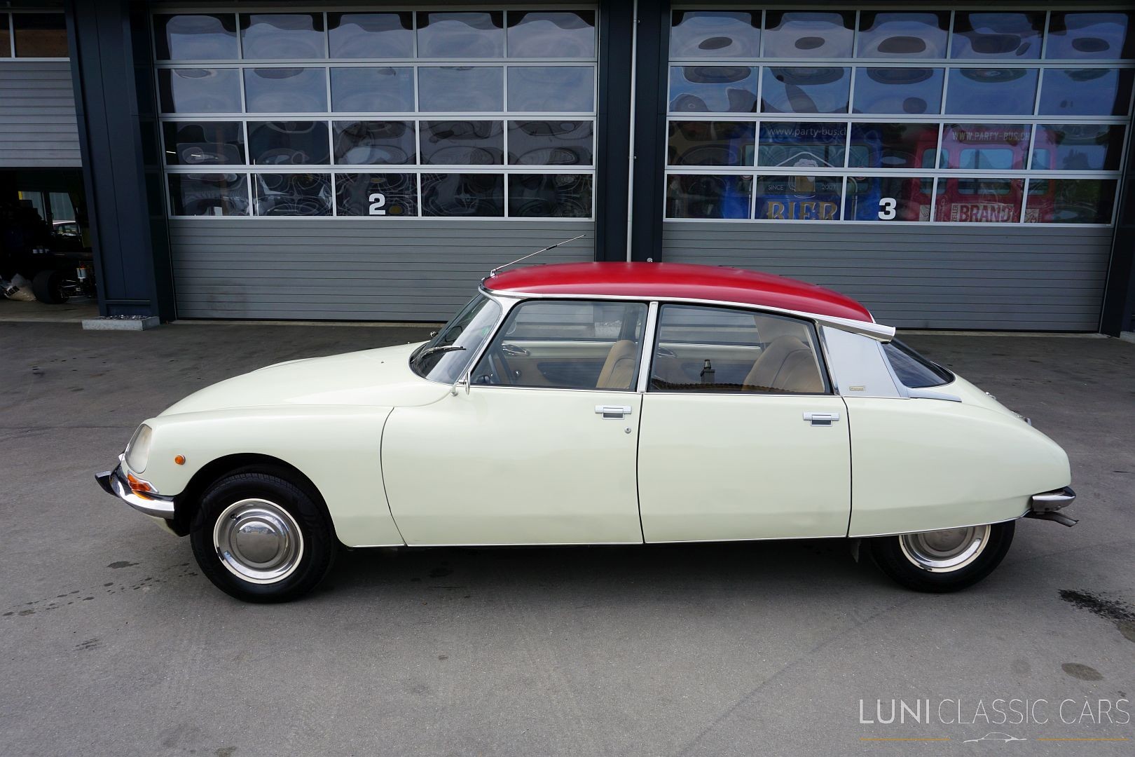 CITROEN D Super 5-showroom-element-2