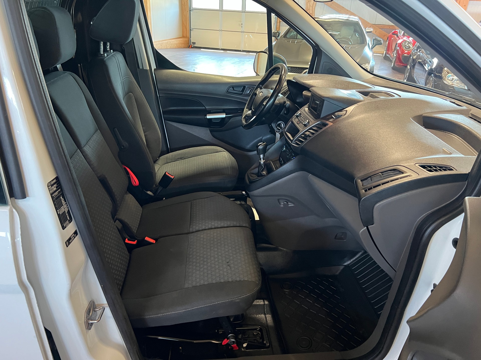 FORD Transit Connect Van T200 1.0 EcoBoost Trend-image-10