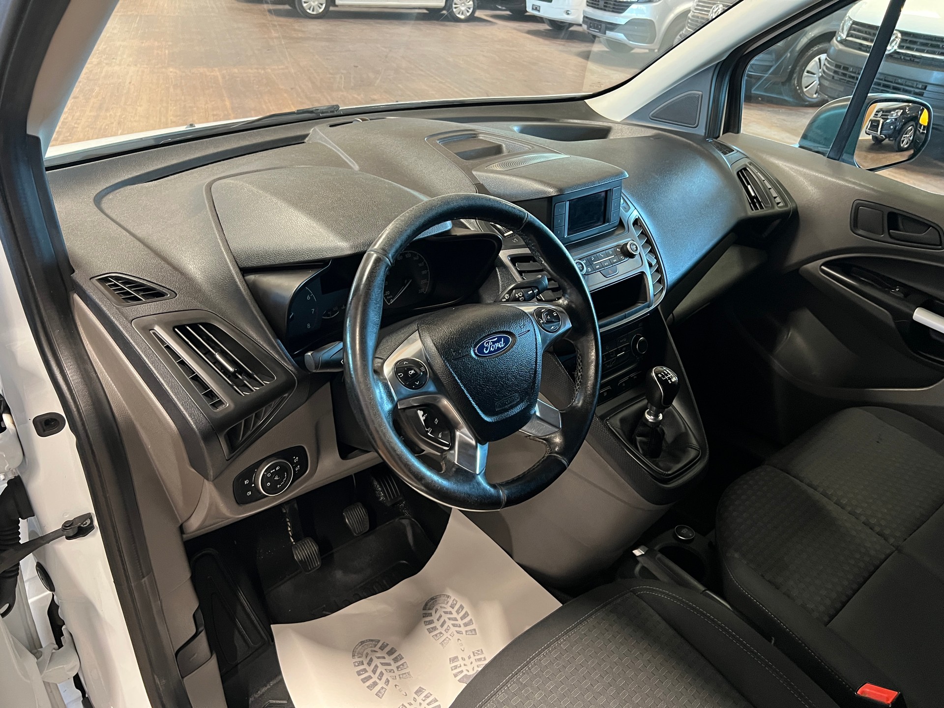 FORD Transit Connect Van T200 1.0 EcoBoost Trend-image-9
