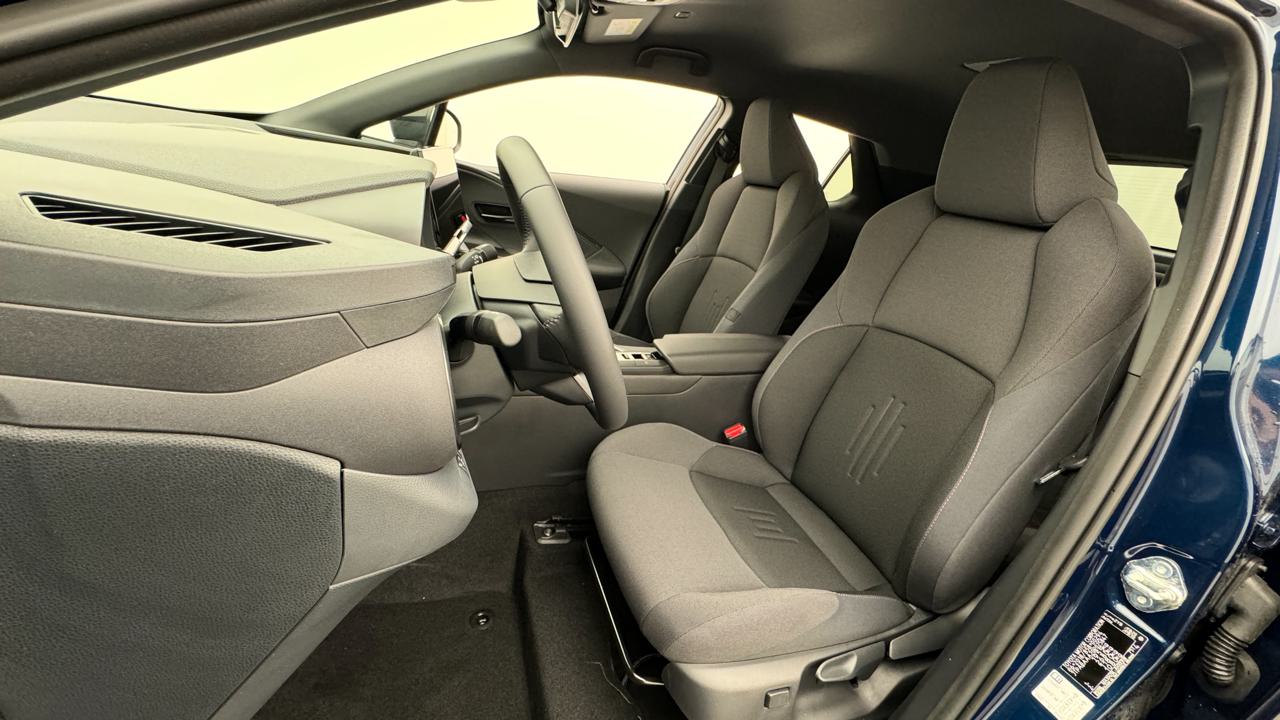TOYOTA C-HR 2.0 HSD CVT Sport-image-4