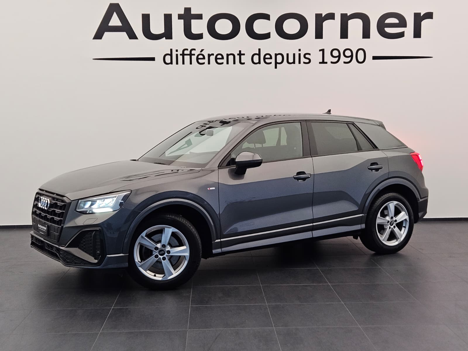AUDI Q2 40 TFSI S line Attraction quattro S-tronic-image-0